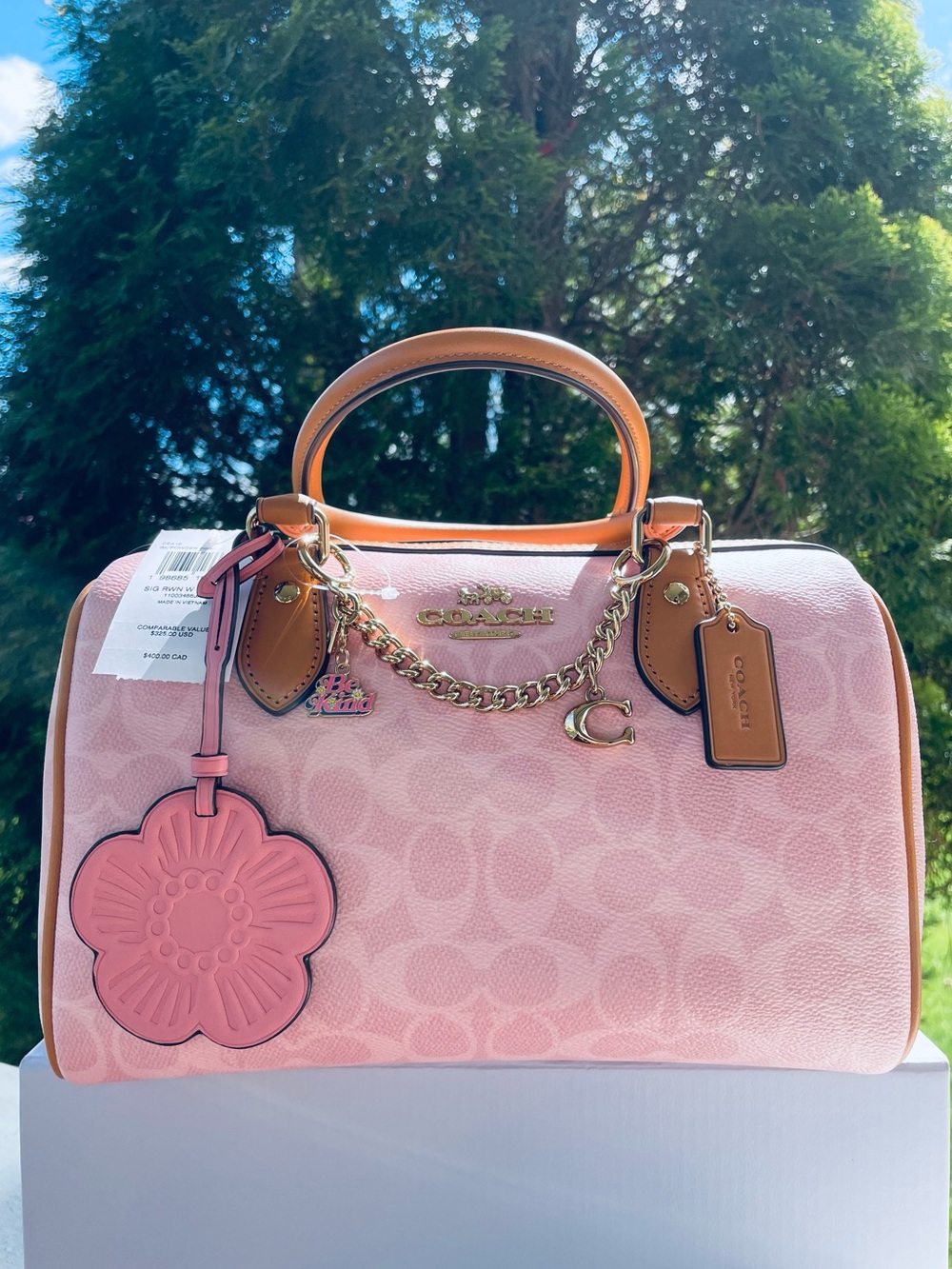 NWT!🩷🩷 COACH POWDER PINK MEDIUM ROWAN SATCHEL IN SIGNATURE CANVAS WITH CHARMS!